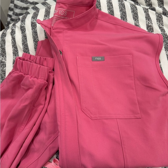 FIGS F’ING PINK JUMPSUIT 🩷 size small. - Picture 3 of 4